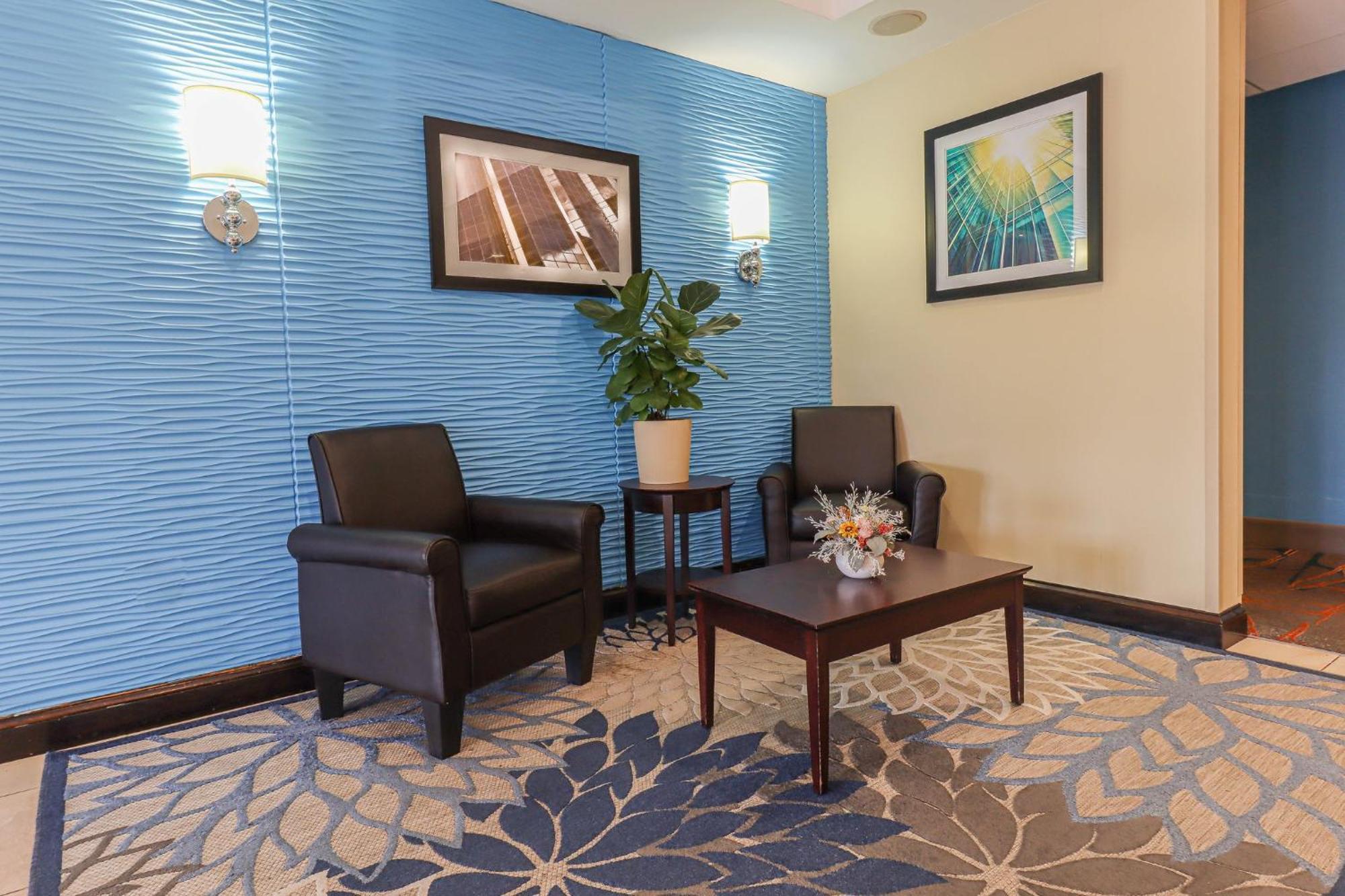 Holiday Inn Express And Suites Meriden By Ihg Exterior photo
